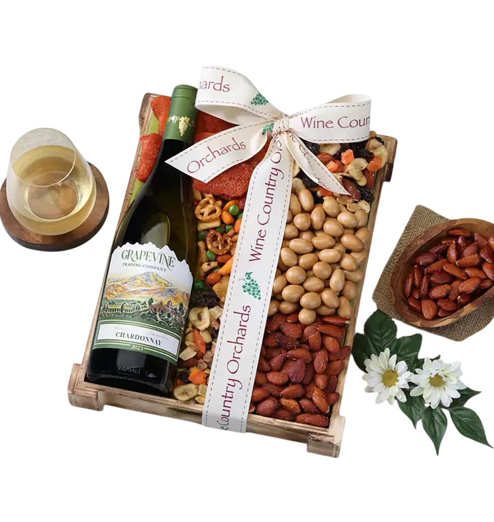 Wine & Snack Gift Ensemble