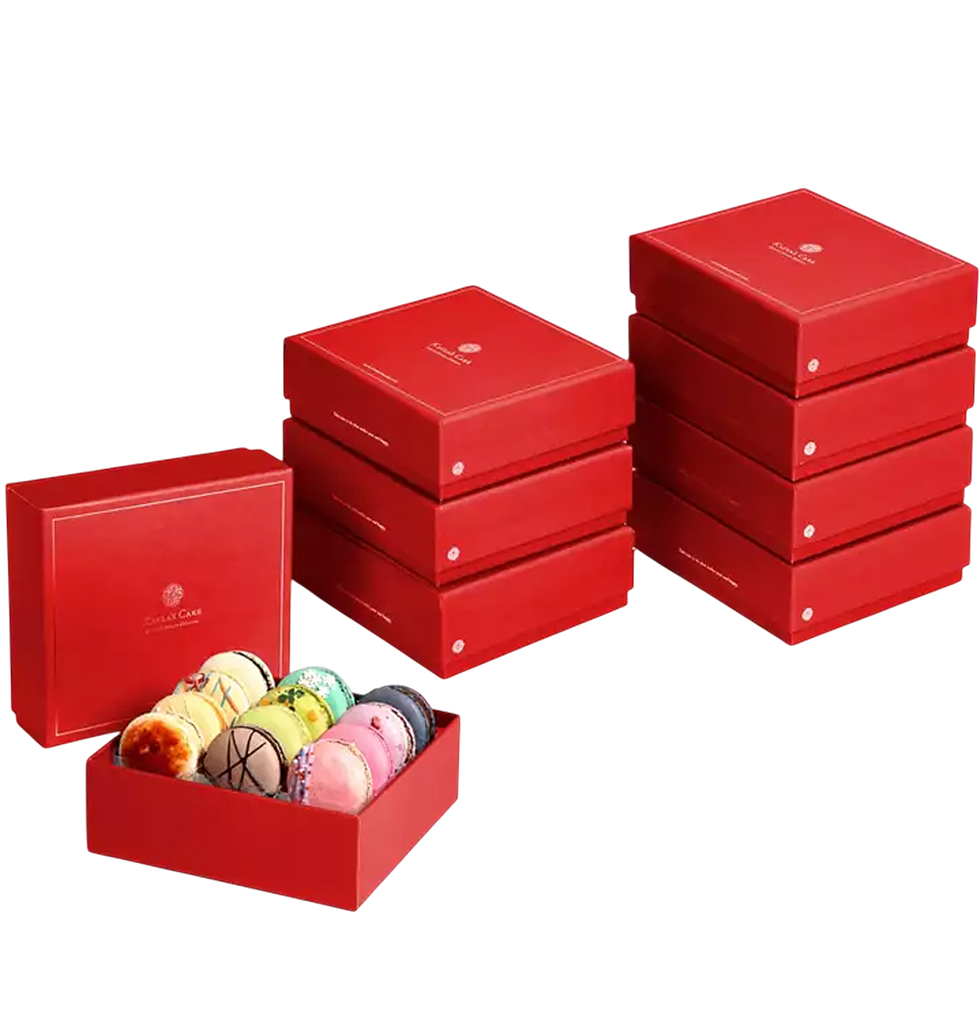 Sweet Elegance: 12 Macaron Delight