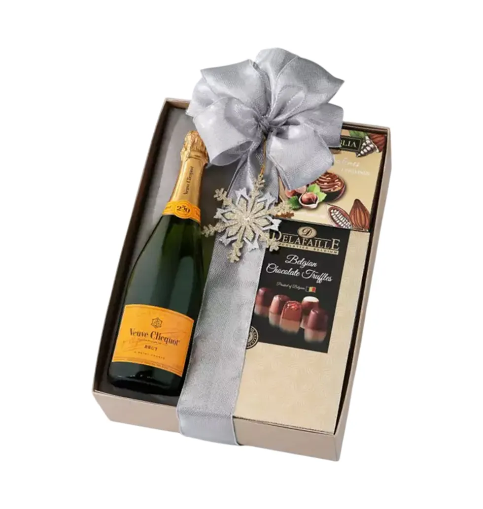 Elegant Christmas Bubbly Indulgence Hamper